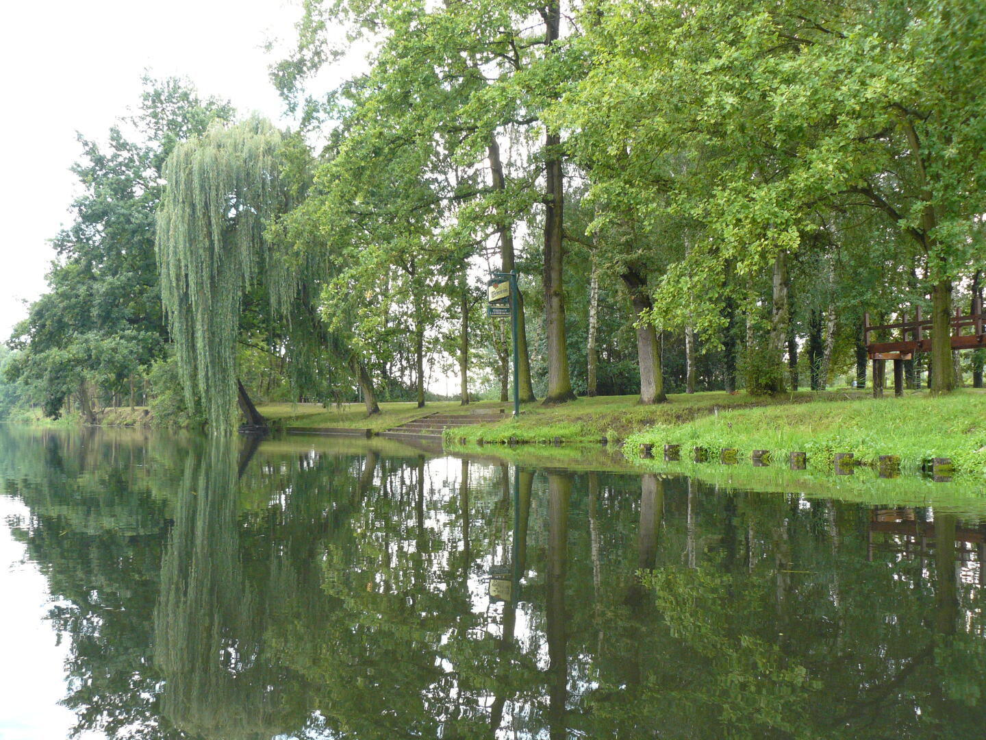 Spiegelung in der Spree.