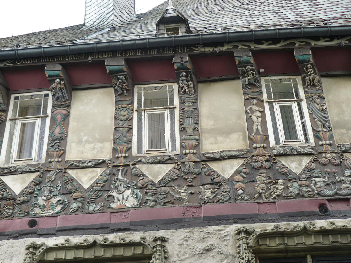 Die eine Hand am Butterfaß, die and're am Gesäße, so entstehet hierzuland der gute Harzer Käse (vergrößern!).