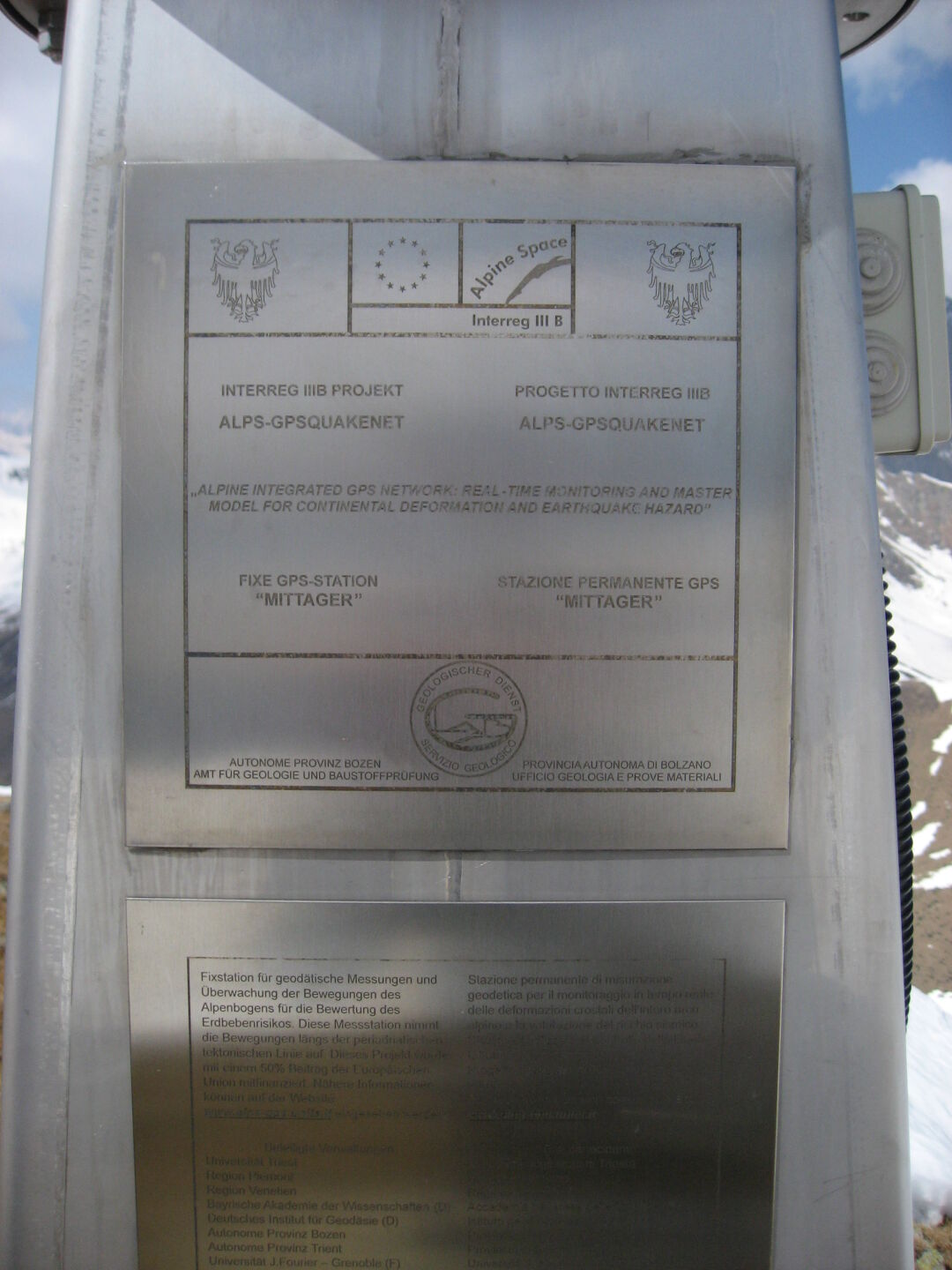 On top of the Kleiner Mittager -- an earthquake measuring station! Work never leaves you alone, does it?