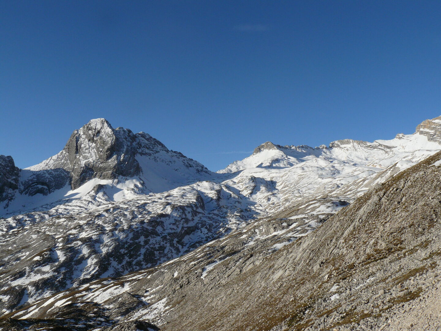 Das Plateau der Zugspitze: 'Auf dem Platt'. Die Zugspitze selber ist noch nicht zu sehen.