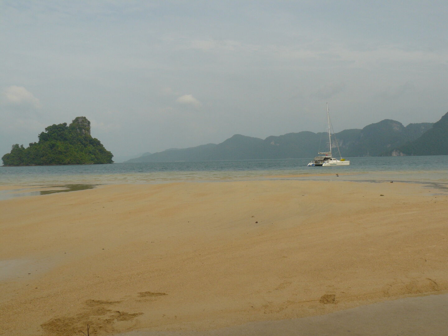 Einsamer Sandstrand.