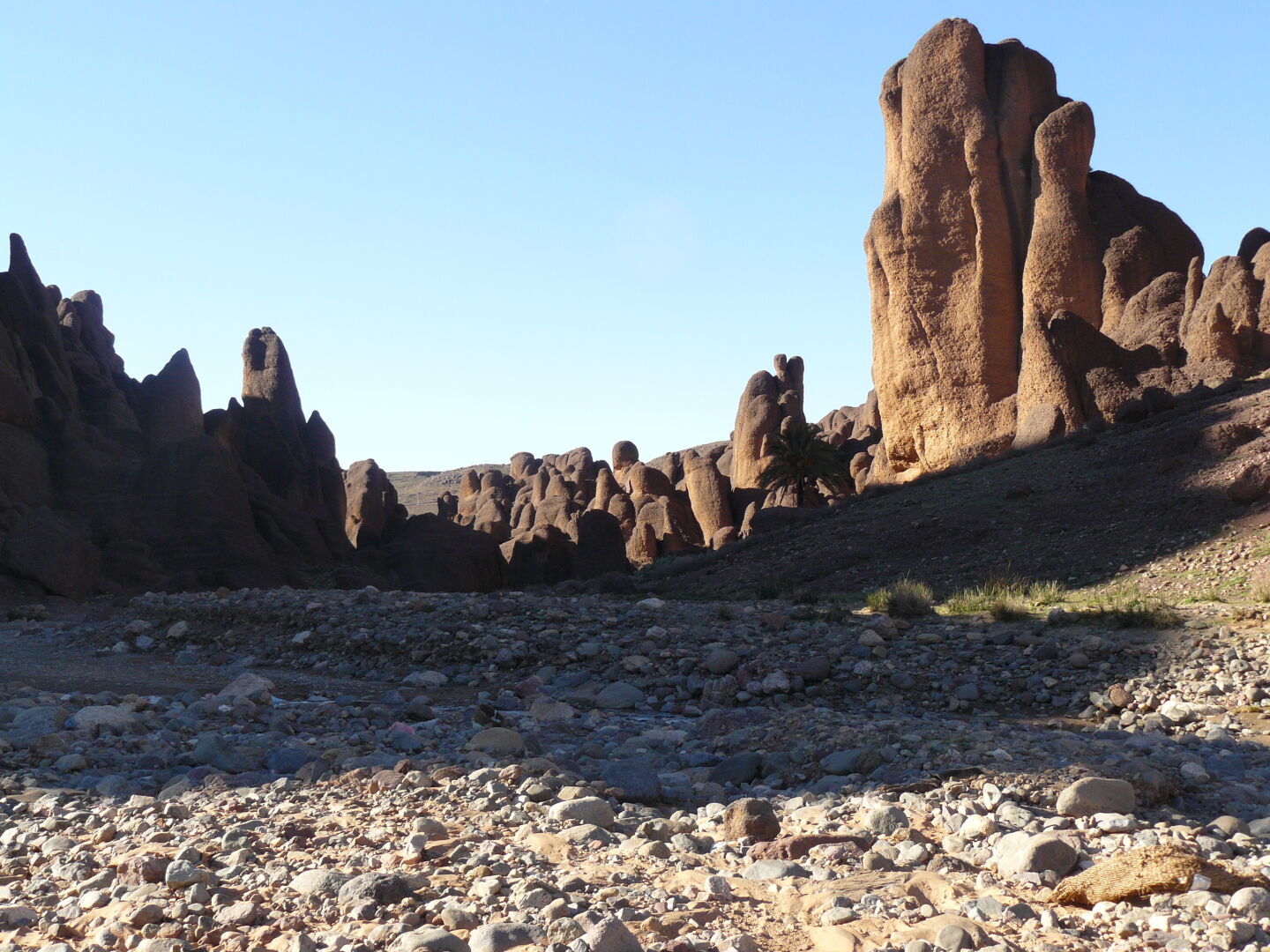 Felsformationen in der Schlucht von Tislit.