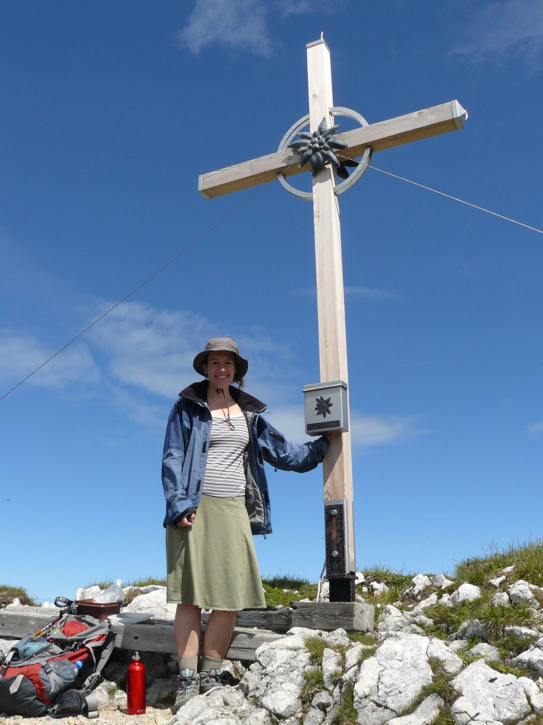 On the peak of the "Krähe" (Crow, 2 010 m). The first really sunny day on the trip.