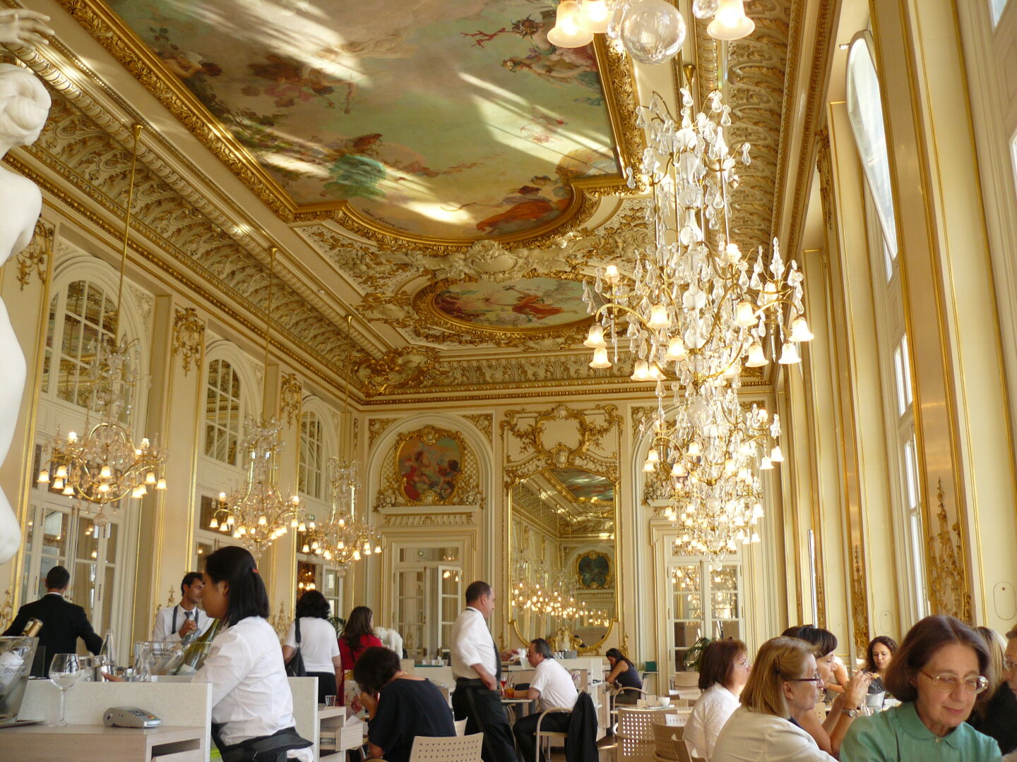 Enjoying "The de Lord" (Earl Grey) in the Café in the Musée d&rsquo;Orsay.