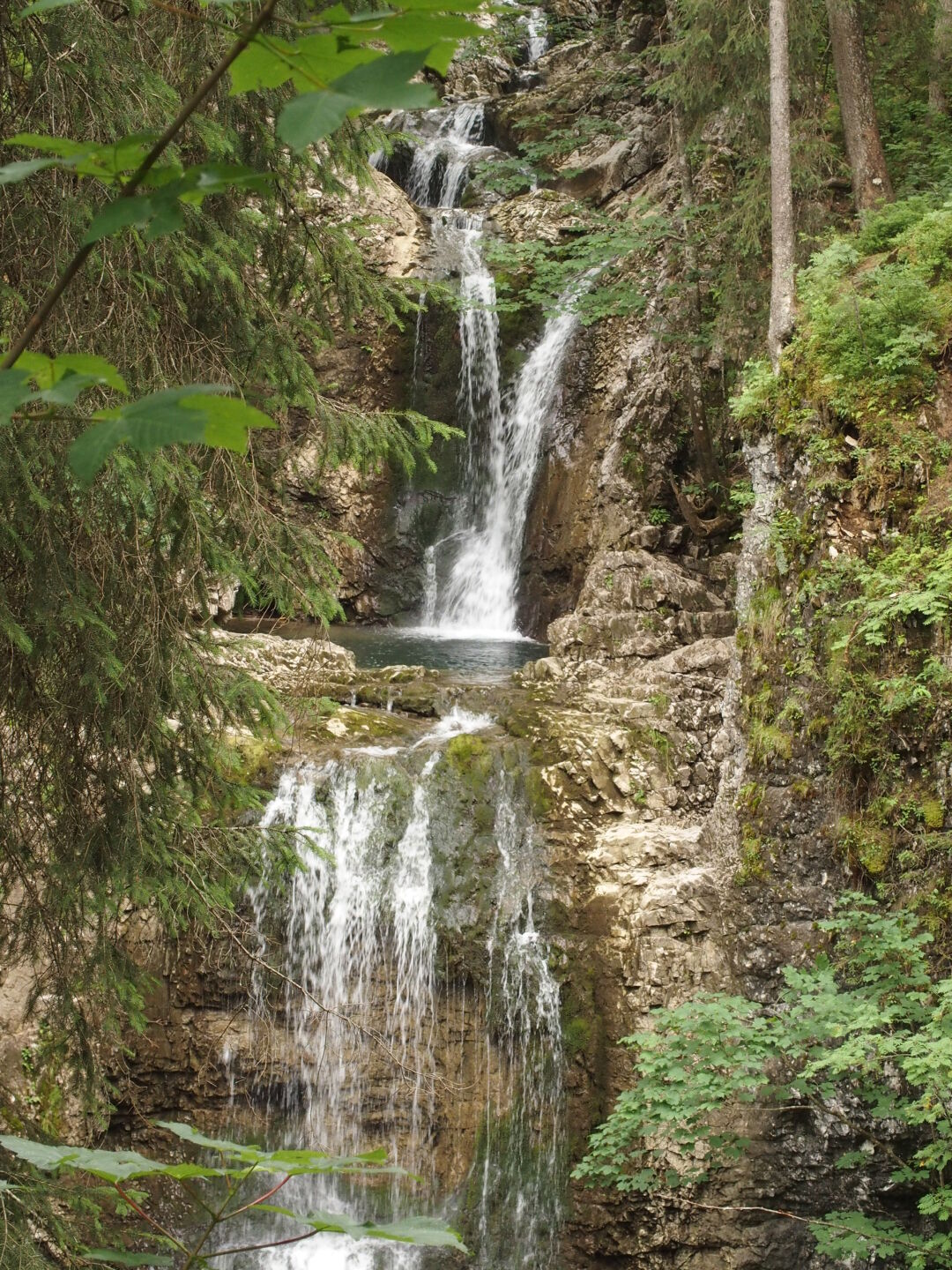 Return home in time for the four-course dinner or stop for a refreshing bath in one of the pools...?