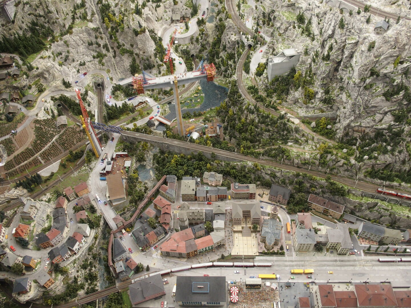 Miniatur-Wunderwelten: die Schweiz.