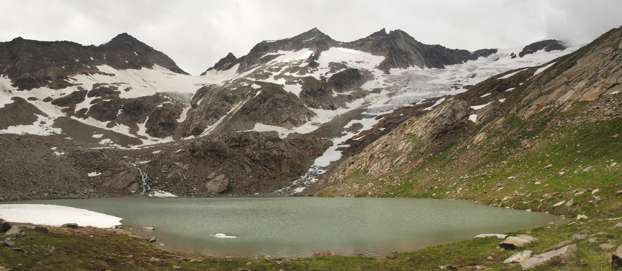 Simonysee und Simonykees.