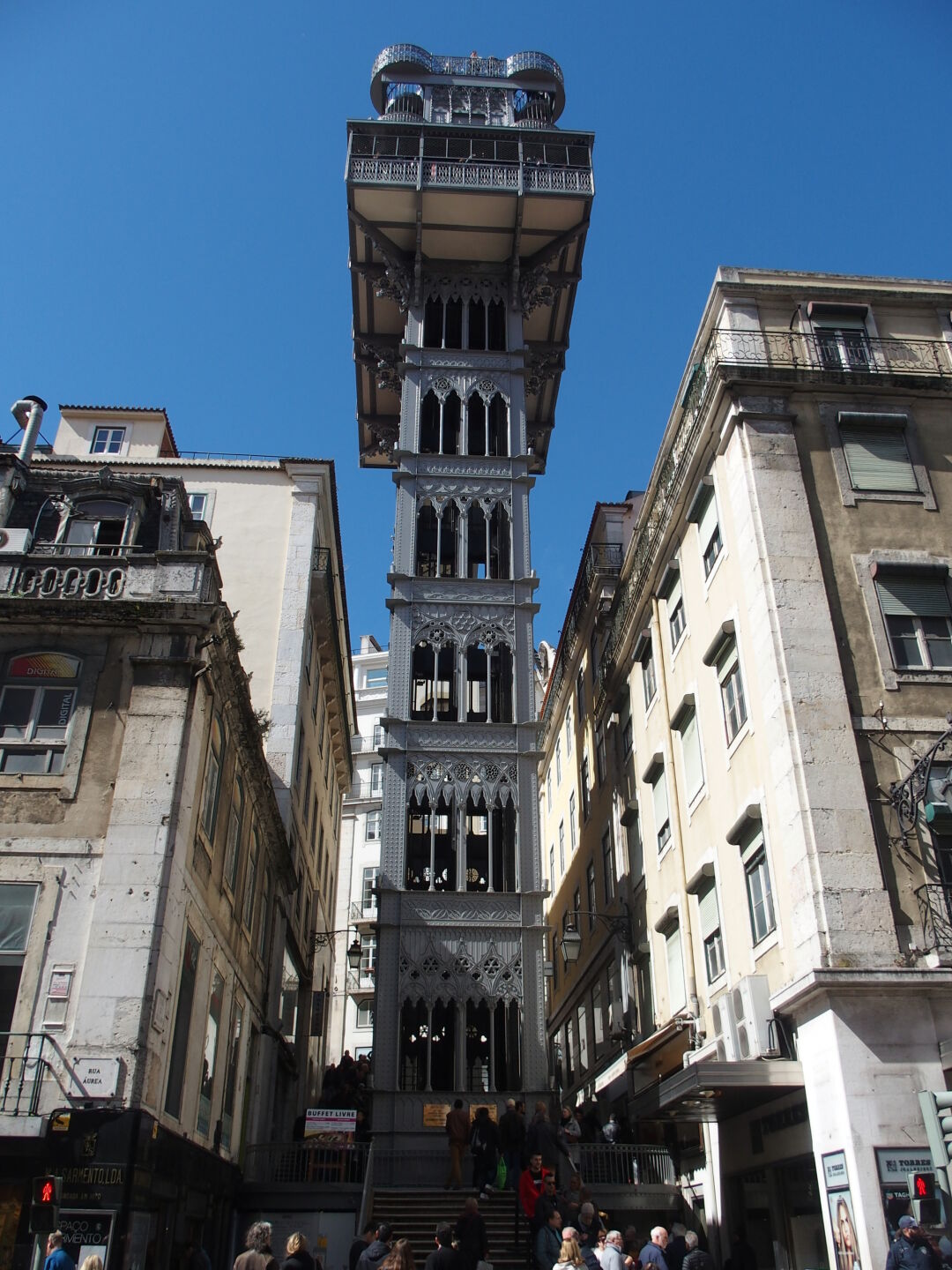 Einer der berühmten Aufzüge.