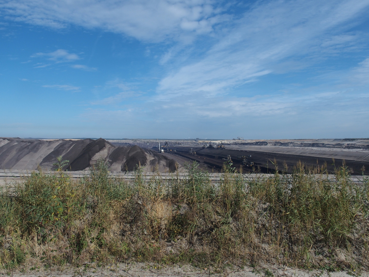 Der Tagebau Welzow-Süd hat eine F60, die (wochentags) noch in Betrieb ist.