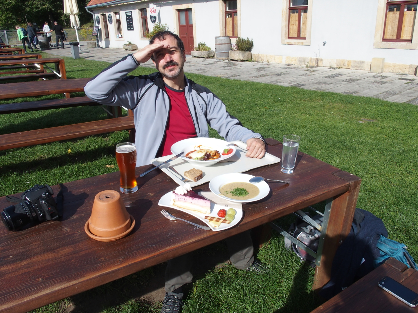 Mittagessen wie ein Offizier im Offizierskasino.