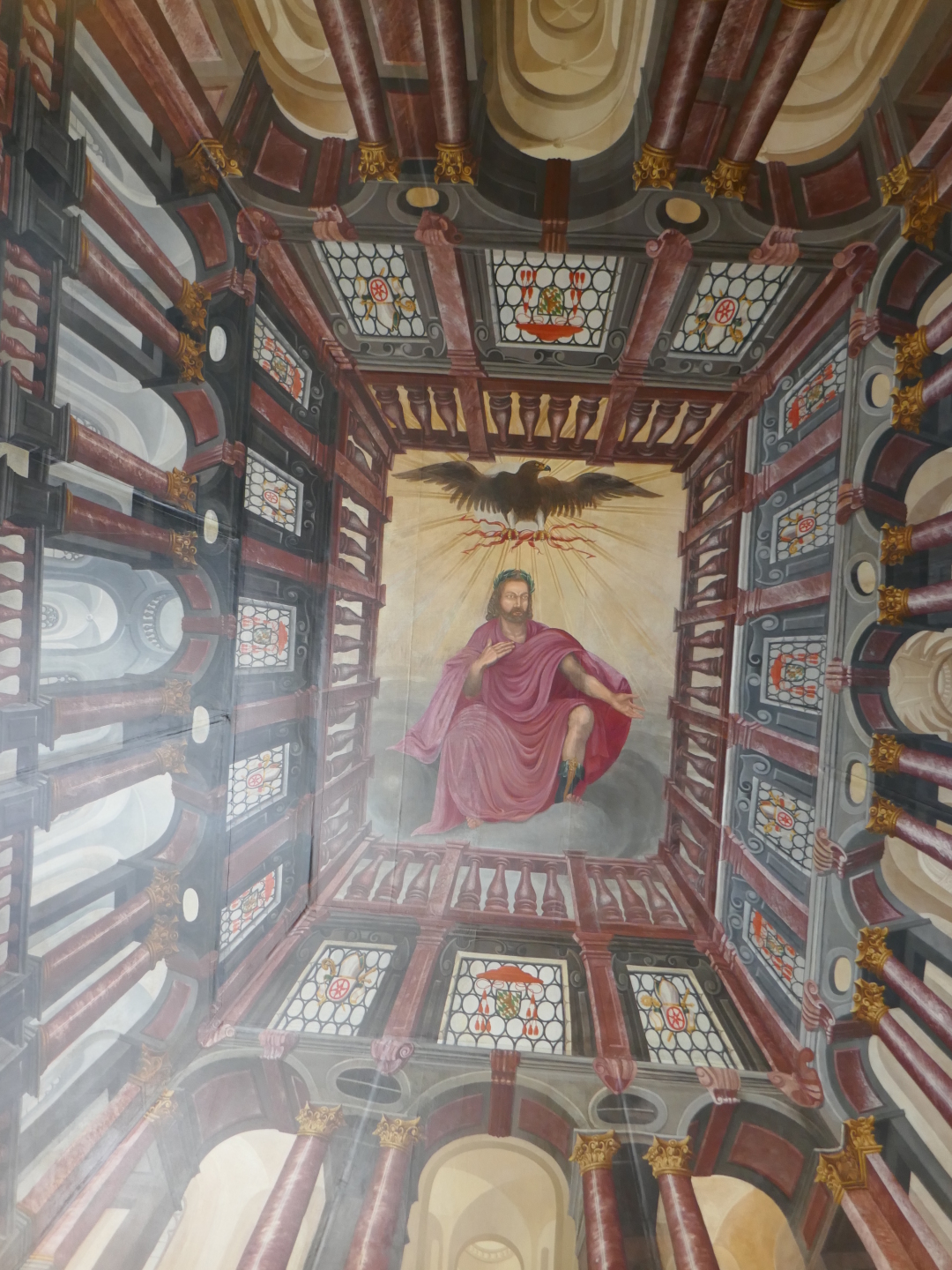 Barockdecke im Rittersaal des Iburger Schlosses.