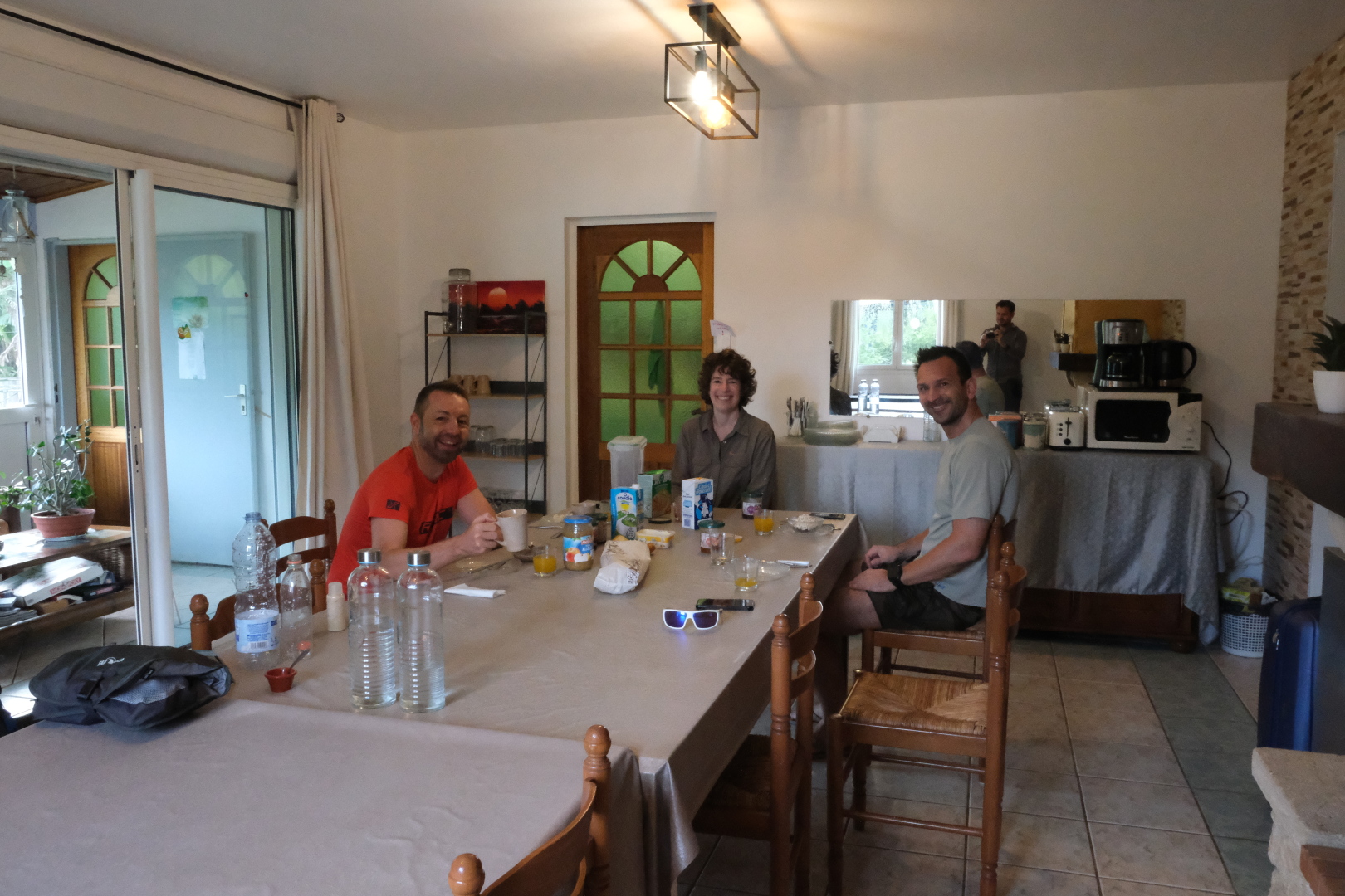 Frühstück in der G&icirc;te étape Chez Paule et jo.