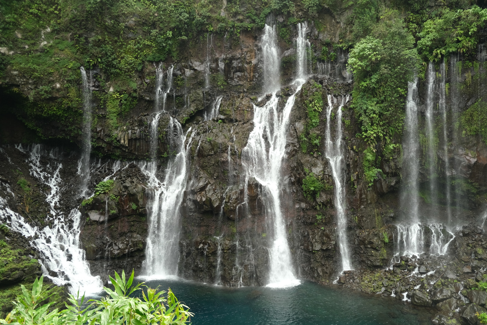 Die Cascades de Grand-Galet. Vincent und Dirk lümmeln sich an einer Badestelle weiter unten an der Grande Ravine.